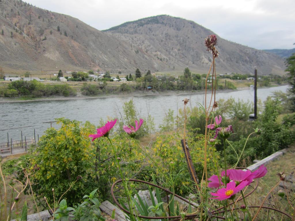 The Inn At Spences Bridge Экстерьер фото